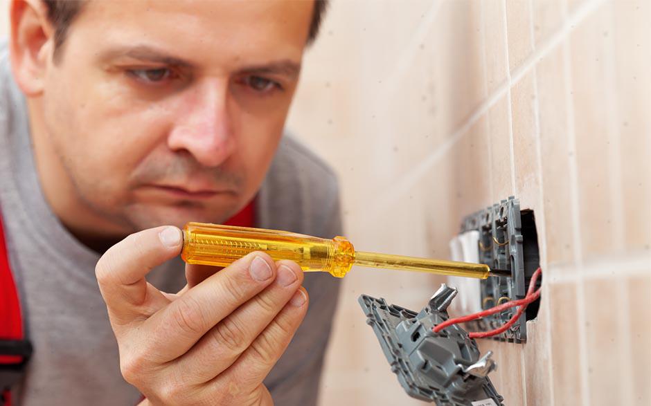 recherche électricien Bombon